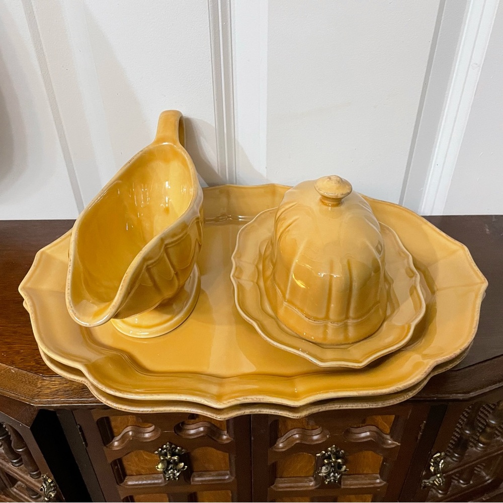 Toscano By Noble Excellent Fine Portuguese Set